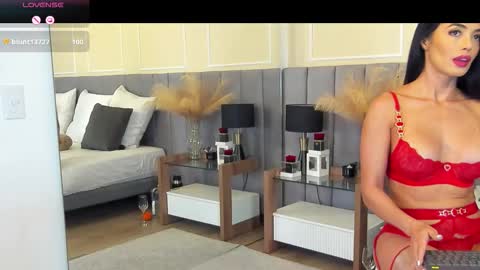 giannanoir online show from September 2025 02:12:01 AM