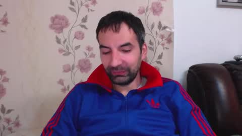 Gianni online show from November 2025 02:43:02 PM