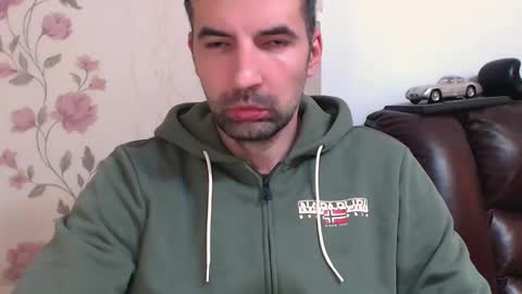 Gianni online show from April 2026 09:01:02 PM