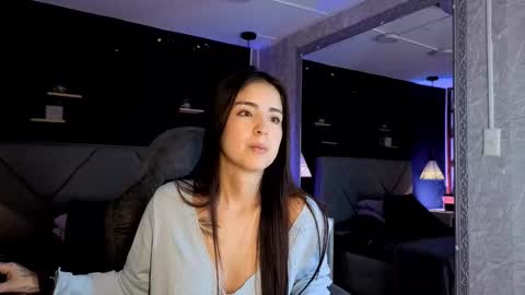 Gia online show from October 2025 12:04:02 PM