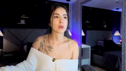 Gia online show from October 2025 01:12:02 PM