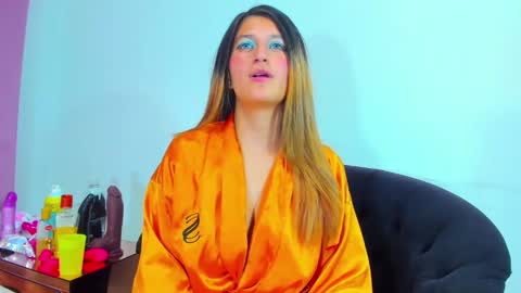 Snapshot of giaroussel chatting on January 2025 04:36:02 PM GiaRoussel online show from January 2025 04:36:02 PM