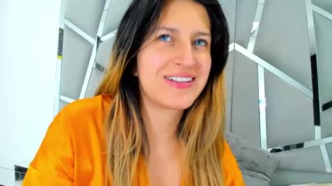 Snapshot of giaroussel chatting on February 2025 08:13:02 PM GiaRoussel online show from February 2025 08:13:02 PM