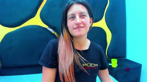 Snapshot of giaroussel chatting on February 2025 05:15:02 PM GiaRoussel online show from February 2025 05:15:02 PM