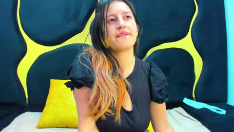 Snapshot of giaroussel chatting on March 2025 02:08:02 PM GiaRoussel online show from March 2025 02:08:02 PM