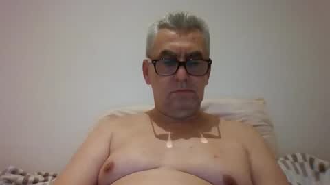 gigi1970 online show from December 2024 06:32:02 PM