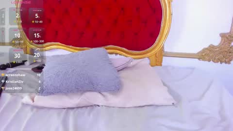 Gigi  online show from November 2025 03:11:02 PM