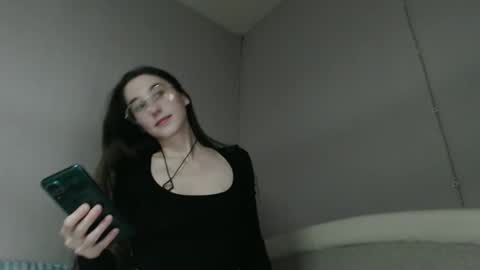 Gigi online show from December 2025 12:17:01 AM