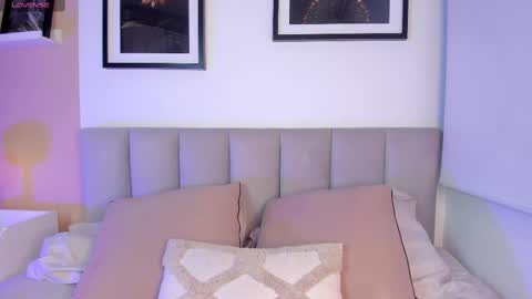 GIGI online show from September 2025 04:23:01 AM