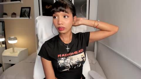 GIGI online show from October 2025 04:35:01 AM