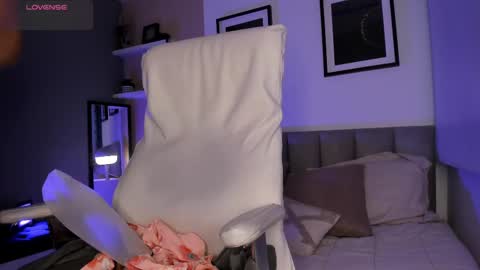 GIGI online show from October 2025 04:59:01 AM