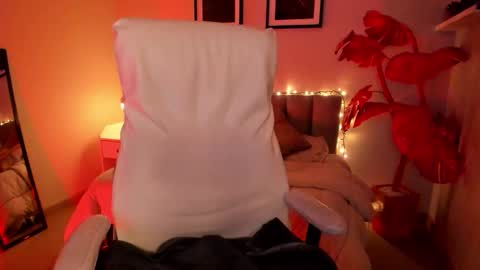 GIGI online show from February 2026 05:36:01 AM