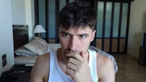 gilbertogonzales online show from December 2025 03:11:01 AM