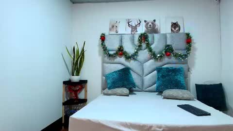 gimenalyam_t online show from November 2025 12:26:01 PM