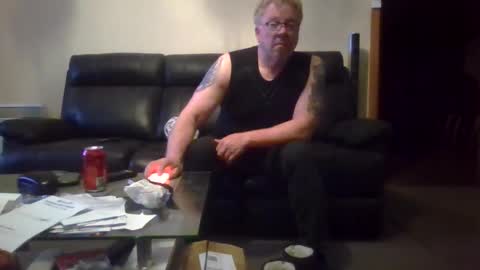 gimmmieoooo online show from October 2025 08:57:01 AM