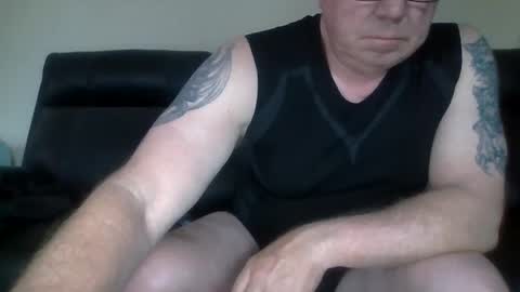 gimmmieoooo online show from December 2025 07:02:02 AM