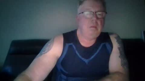 Snapshot of gimmmieoooo chatting on April 2026 07:33:02 AM gimmmieoooo online show from April 2026 07:33:02 AM