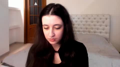 Kate online show from February 2025 10:29:01 AM