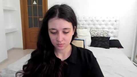 Kate online show from September 2025 09:44:01 AM