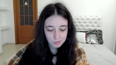 Kate online show from October 2025 09:40:01 AM