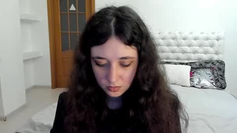 Kate online show from October 2025 10:34:02 AM