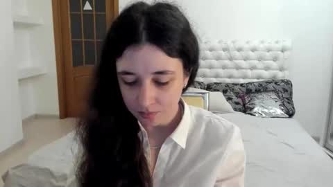 Kate online show from November 2025 08:03:02 AM