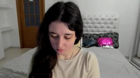 Kate online show from November 2025 08:04:01 AM