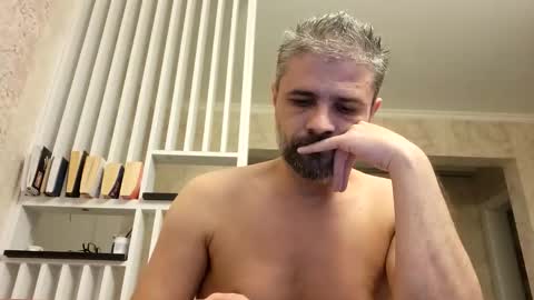 Snapshot of gindrie chatting on November 2025 06:37:02 PM Gabriel online show from November 2025 06:37:02 PM