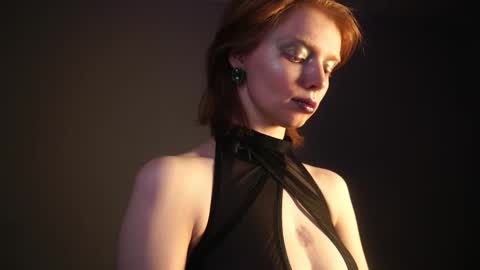        im expecting 350 thumbs up on my altar   online show from February 2025 10:14:01 PM