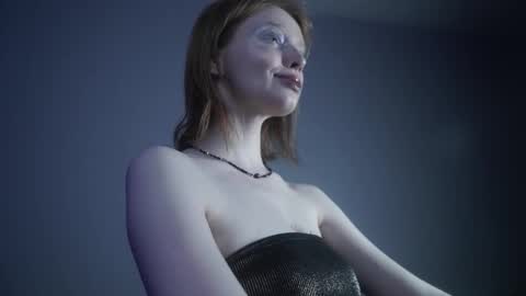        im expecting 350 thumbs up on my altar   online show from March 2025 01:10:02 AM