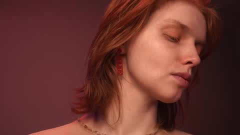        im expecting 350 thumbs up on my altar   online show from November 2025 10:10:02 PM