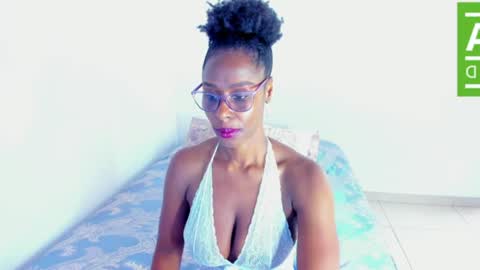 Snapshot of ginger_smil chatting on July 2026 12:33:01 PM Diana online show from July 2026 12:33:01 PM