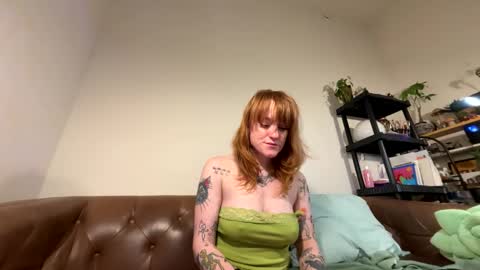 gingerbredbabe7 online show from March 2026 02:34:02 AM