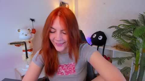 gingerr_pie online show from October 2025 07:03:01 PM