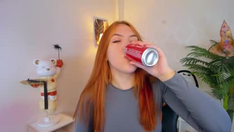 gingerr_pie online show from November 2025 06:39:01 PM