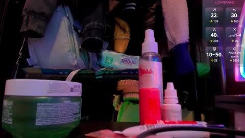 Josh Mills online show from September 2025 02:13:01 AM