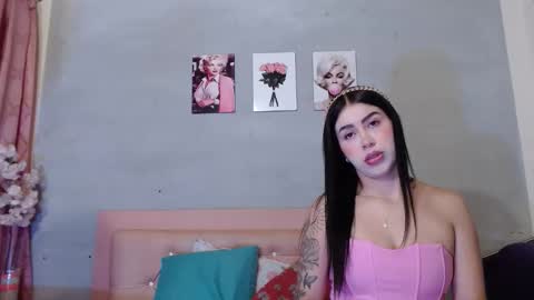 ginnifer_goodwin online show from November 2025 12:05:02 PM