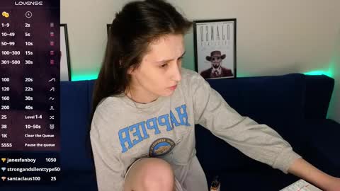 Snapshot of ginnyg_ chatting on December 2024 12:20:01 AM Ginnyg online show from December 2024 12:20:01 AM