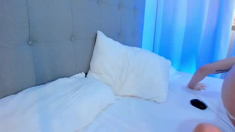 Ginevra online show from October 2025 07:49:02 PM