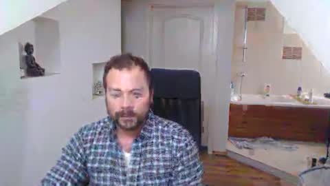 gintonik89 online show from February 2025 01:51:02 PM