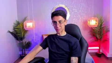 Gio Carangi online show from April 2026 04:05:02 AM