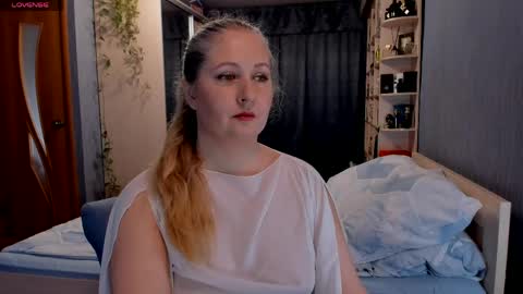  Lana  online show from April 2026 08:39:01 PM