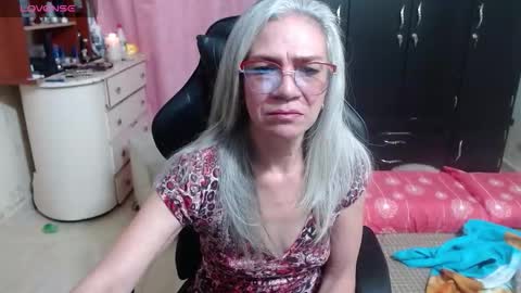 Mary online show from October 2025 04:01:01 AM