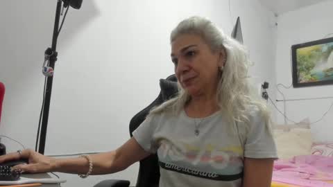 Snapshot of giorgia_xue55 chatting on July 2026 04:38:01 AM Mary online show from July 2026 04:38:01 AM