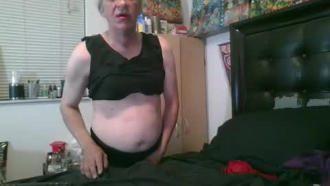 giovanna132008 online show from October 2025 12:00:01 AM