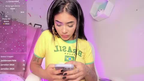 Snapshot of giovanna_oliveira chatting on February 2025 08:54:02 AM Giovanna online show from February 2025 08:54:02 AM