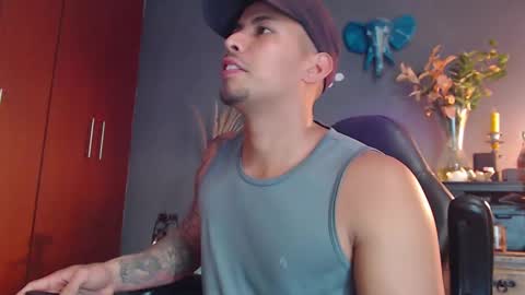 piggy boy online show from January 2025 01:13:01 AM