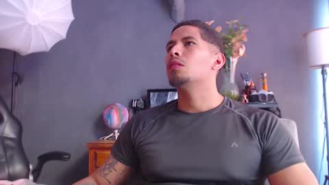 piggy boy online show from September 2025 06:54:01 PM