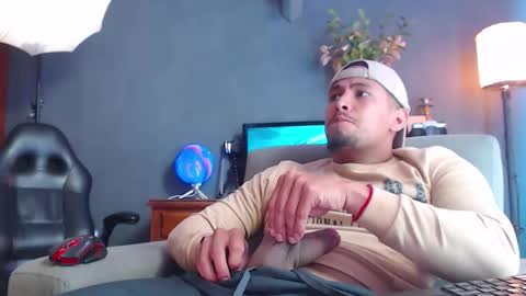 piggy boy online show from October 2025 04:51:01 PM