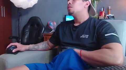 piggy boy online show from November 2025 07:02:01 PM